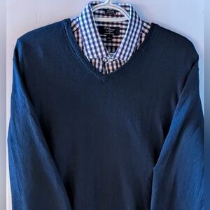 J.Crew Men’s V-Neck Cashmere Sweater 
Men’s Large Dark Blue
